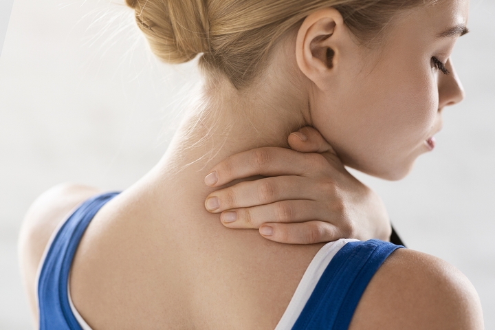 10 Different Signs of a Broken Neck