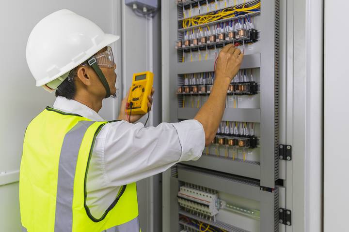10 Different Types of Electricians and Their Responsibilities – Also